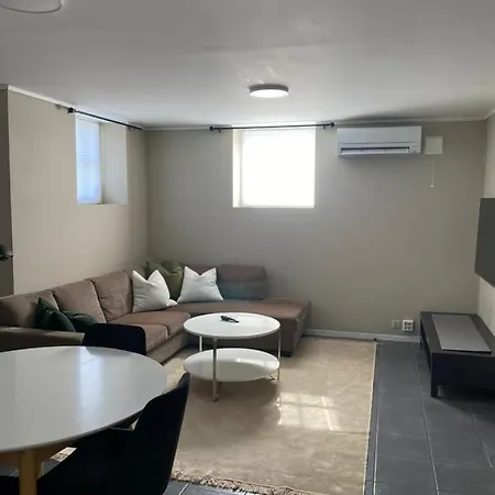 Centrally Located 8-room Detached House Villa