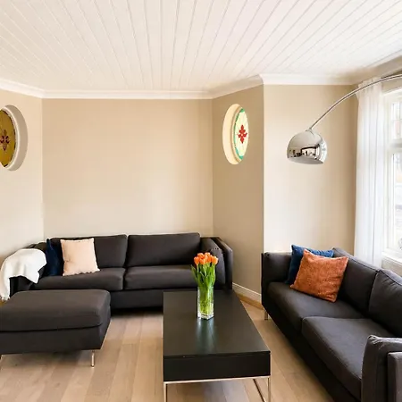 4-bedroom *