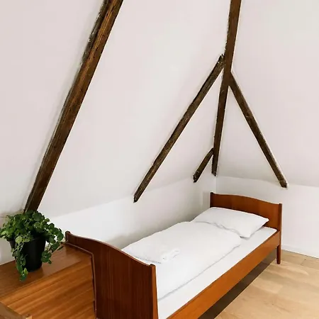 4-bedroom *
