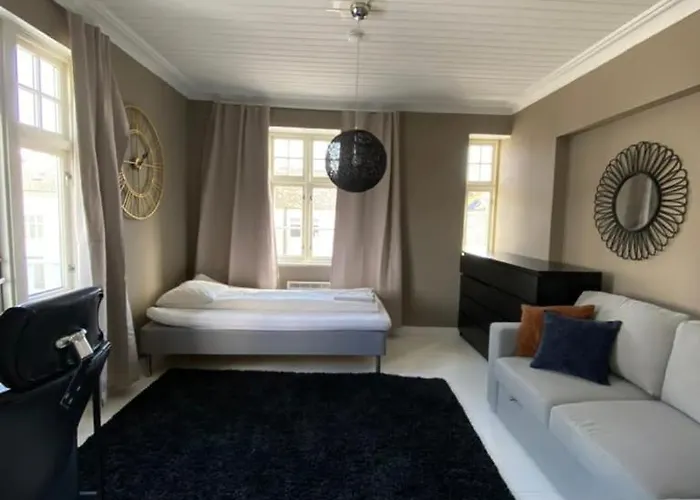 4-bedroom *