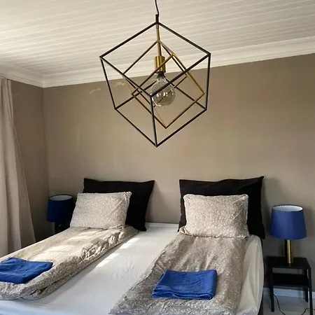 Willa Centrally Located 8-room Detached House
